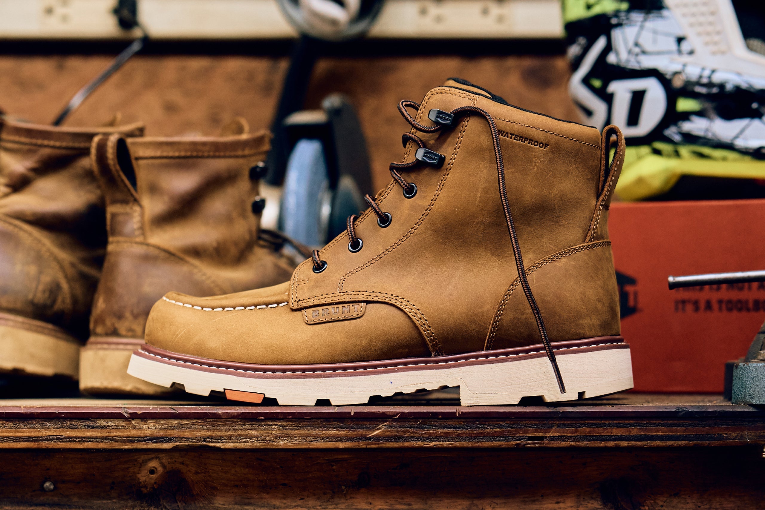 EH-Rated vs. Non-EH Work Boots: What Electricians Need to Know